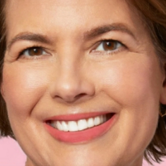 🦋 Laura Geller Smart Pout Transfer-Proof Lipstick (in Wise) - Picture 3 of 14